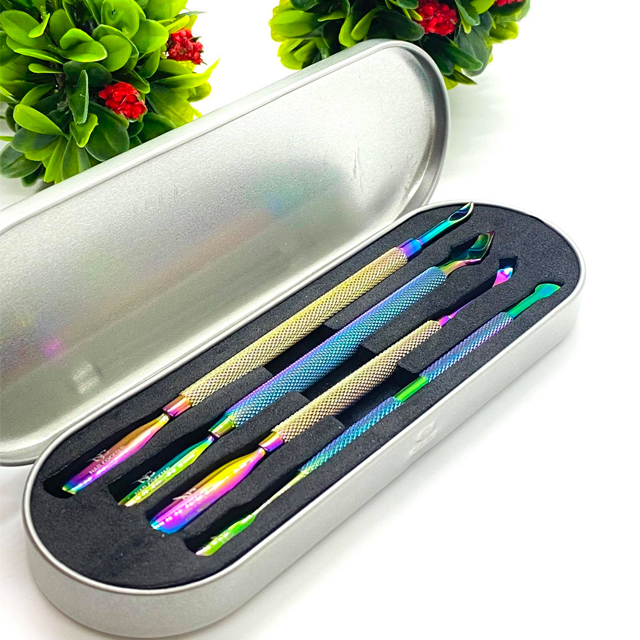 komplekt-izbutvachi-v-metalna-kutiya-nail-cocktail-boutique Професионален комплект избутвачи за кожички в метална кутия Nail Cocktail Boutique