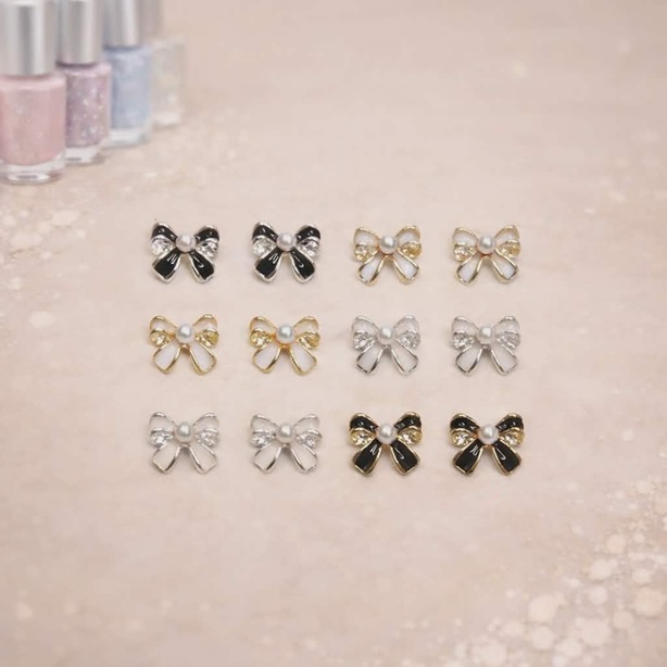 bizhuta-za-dekoratsiya-na-manikyur-pandelki-12br-3