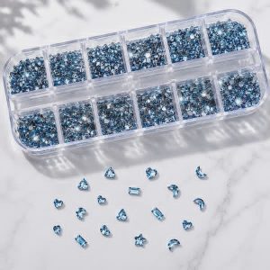 Сини кристални декорации за нокти микс форми в пластмасова кутия за nail art дизайн